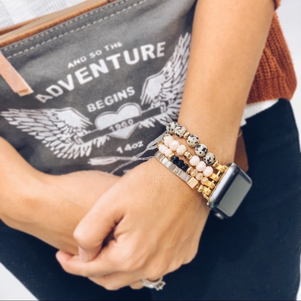 DRAMA IN THE DETAILS APPLE WATCH BRACELET - Picture 2 of 5